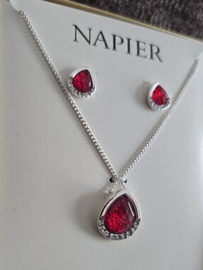NAPIER BRAND WOMEN'S SILVERTONE NECKLACE AND RED "STONES" & PIERCED EARRINGS SET